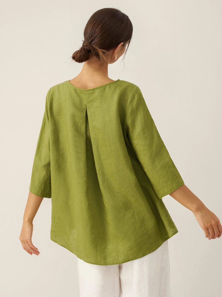 Brianna | Top in Lino con Collo Tondo e Orlo Asimmetrico