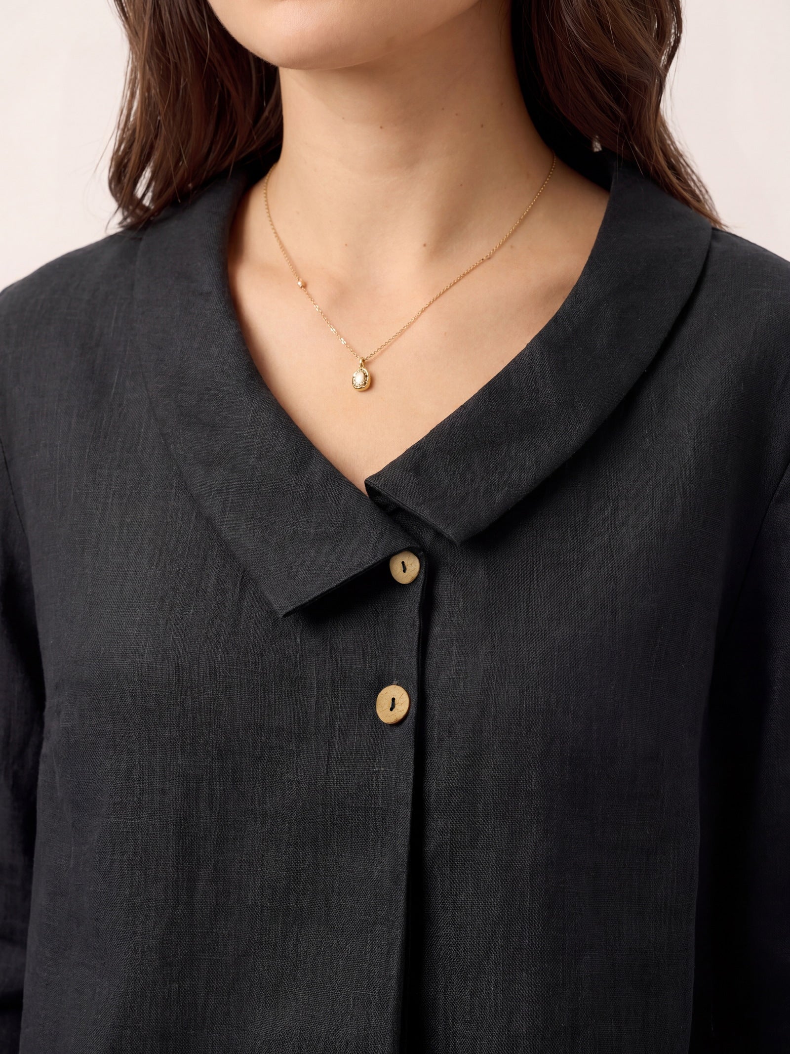 Ottilie | Top in Lino con Colletto Asimmetrico