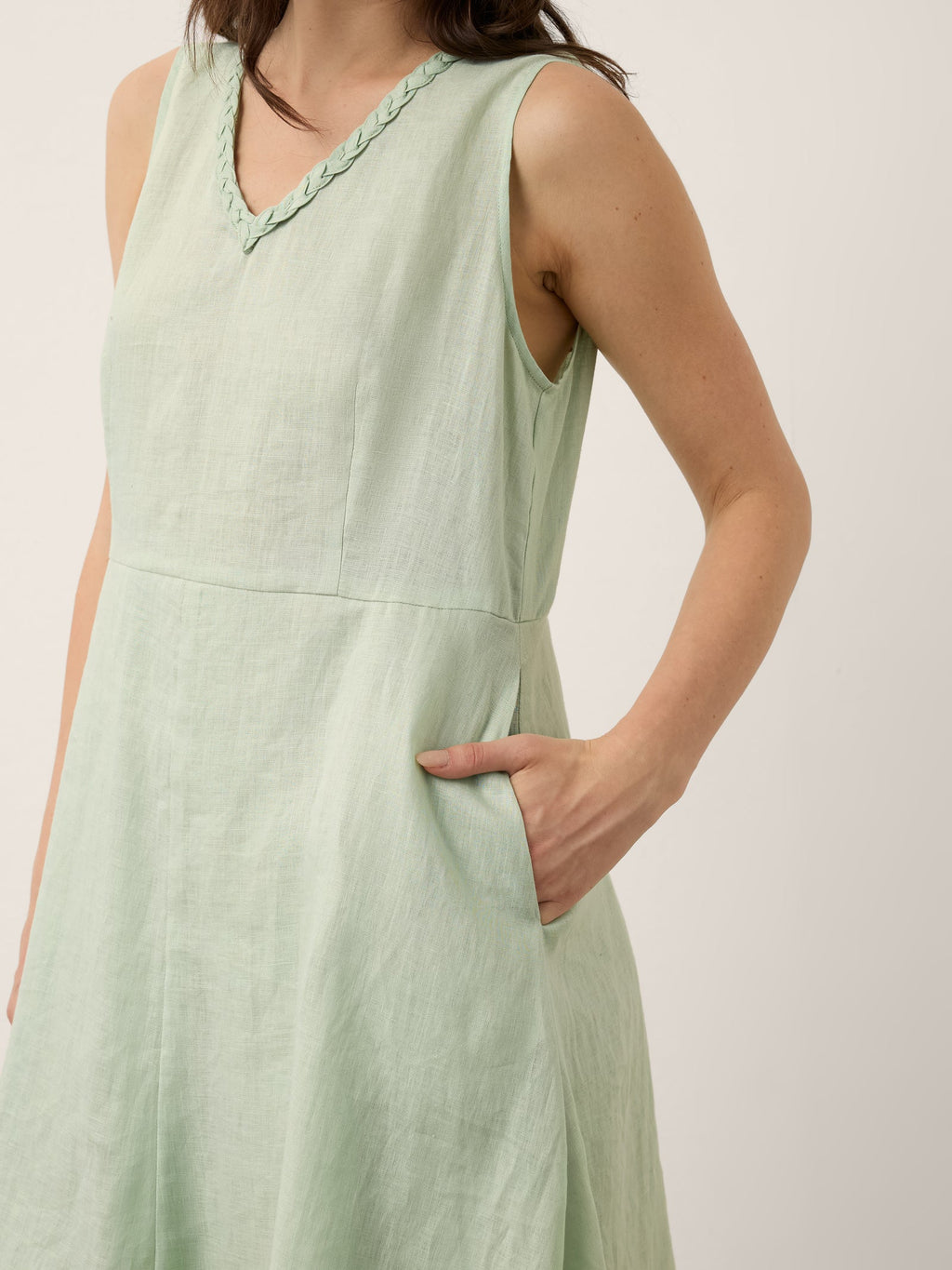 Alessia | Abito Mini in Lino con Scollo a V