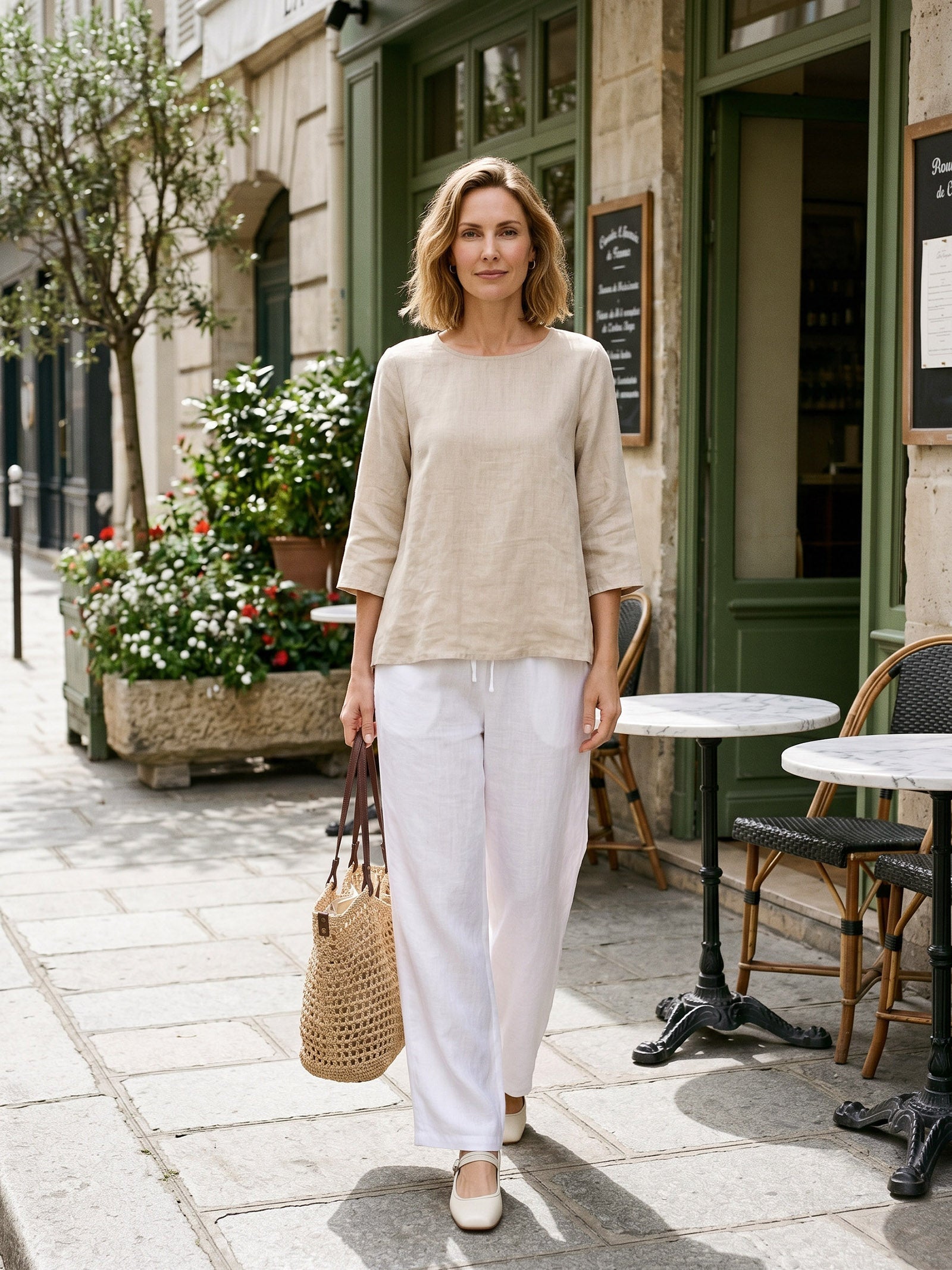 Brianna | Top in Lino con Collo Tondo e Orlo Asimmetrico