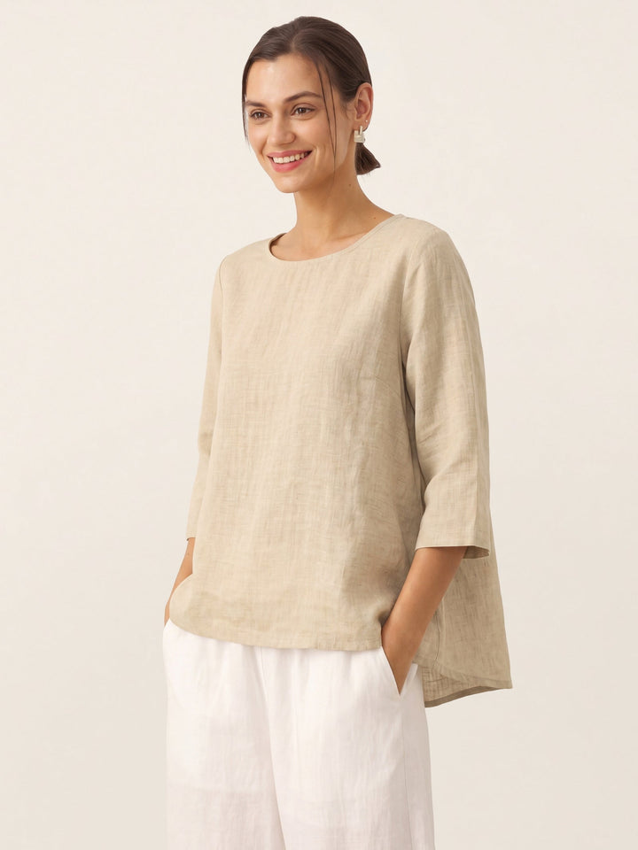 Brianna | Top in Lino con Collo Tondo e Orlo Asimmetrico