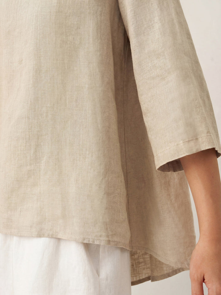 Brianna | Top in Lino con Collo Tondo e Orlo Asimmetrico