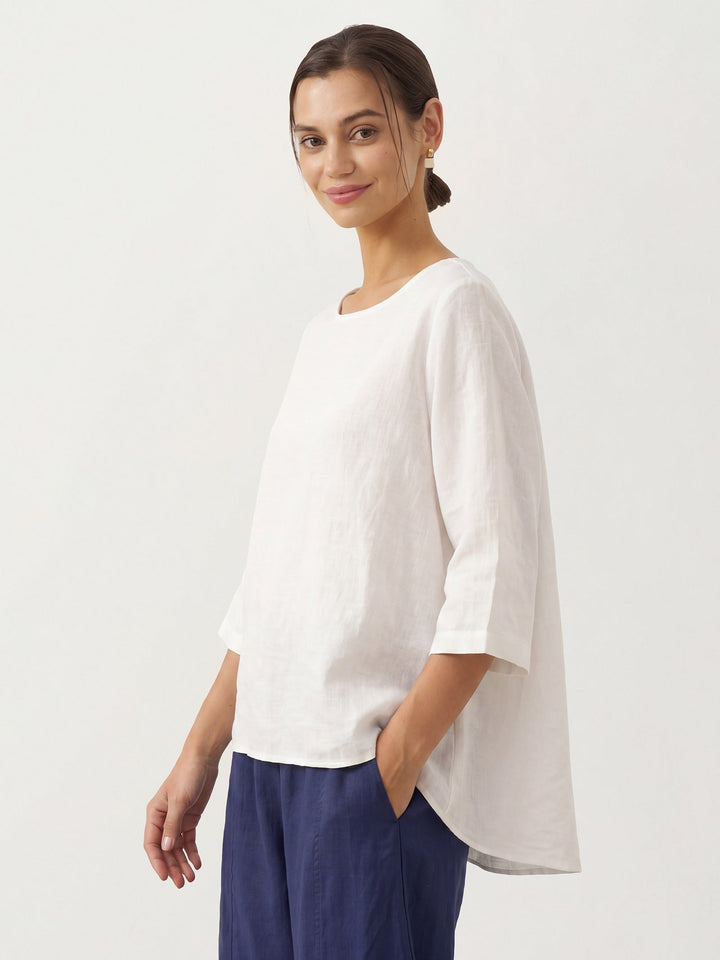 Brianna | Top in Lino con Collo Tondo e Orlo Asimmetrico