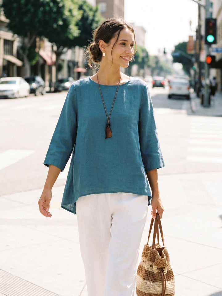 Brianna | Top in Lino con Collo Tondo e Orlo Asimmetrico