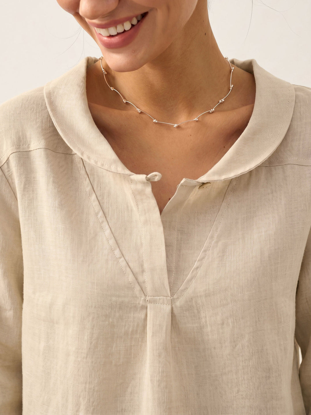 Giada | Top in Lino con Scollo a V e Maniche Corte