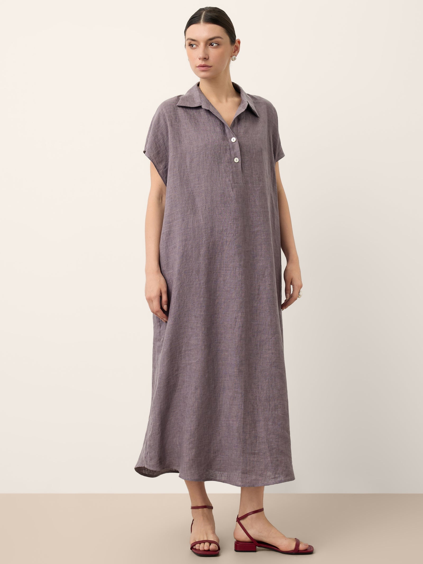 Ilona | Abito Lungo in Lino con Colletto Camicia
