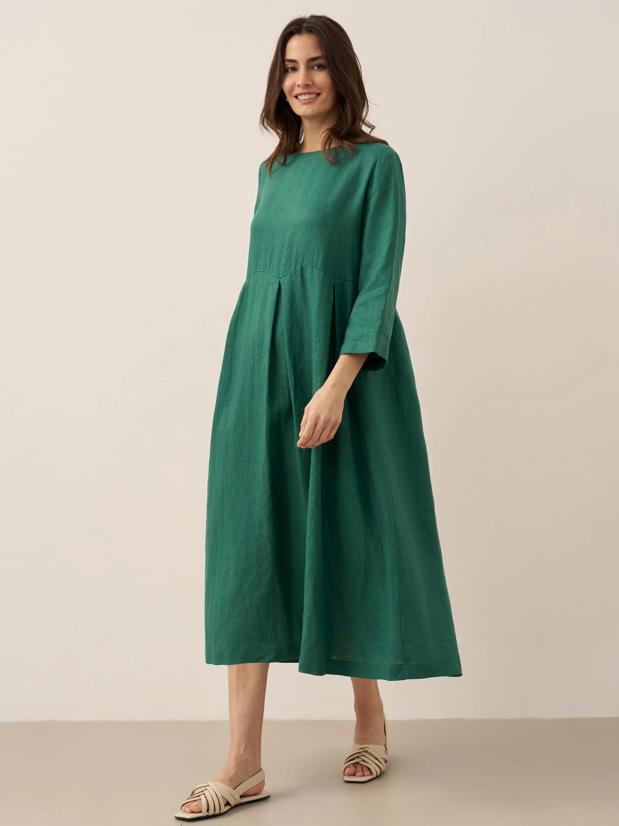 Abigail | Abito Midi Plissettato in Lino con Scollo a Barca