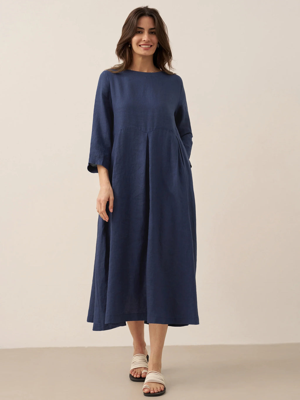 Abigail | Abito Midi Plissettato in Lino con Scollo a Barca