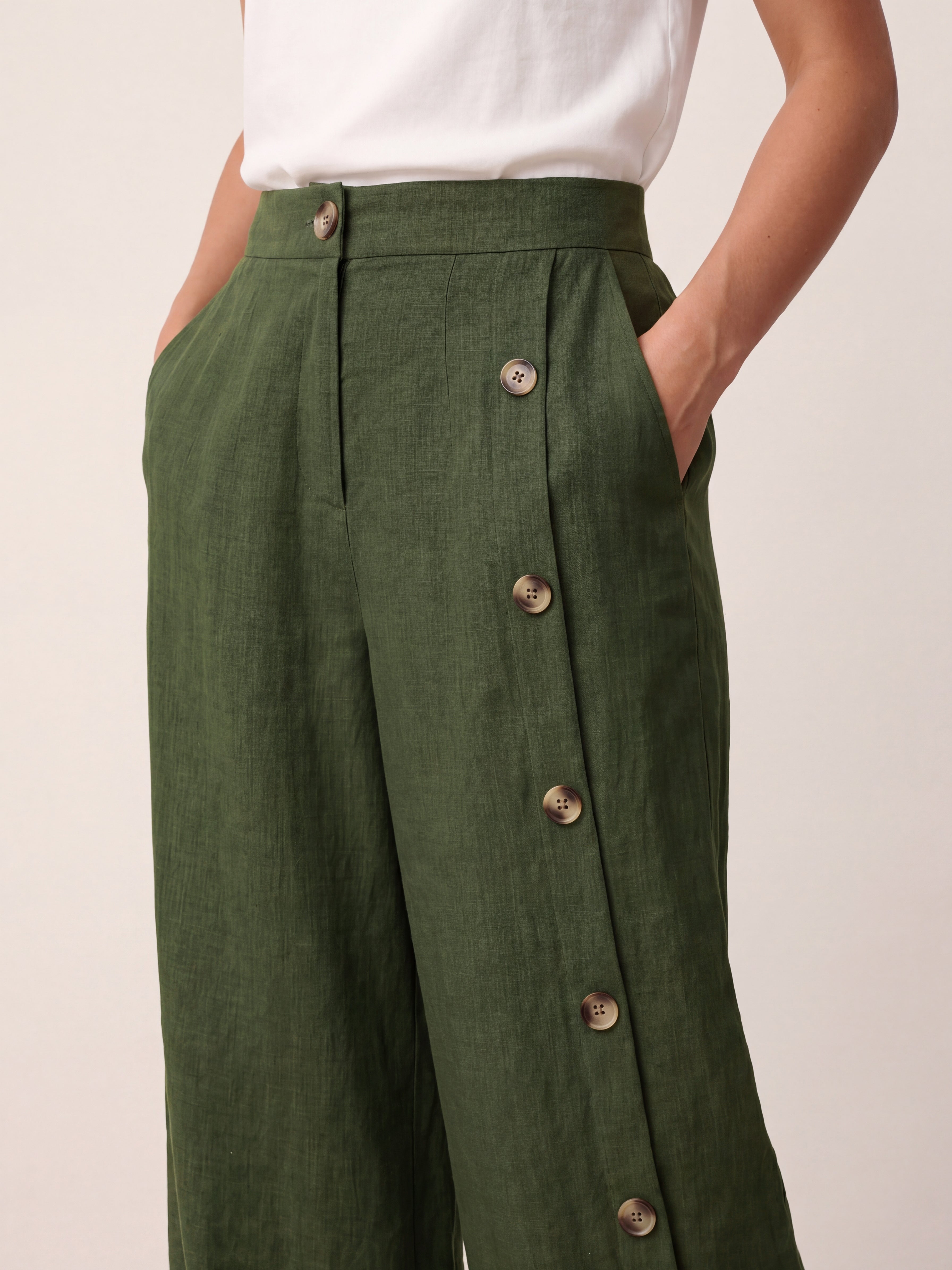 Francesca | Pantaloni in Lino con Bottoni e Spacchi Laterali