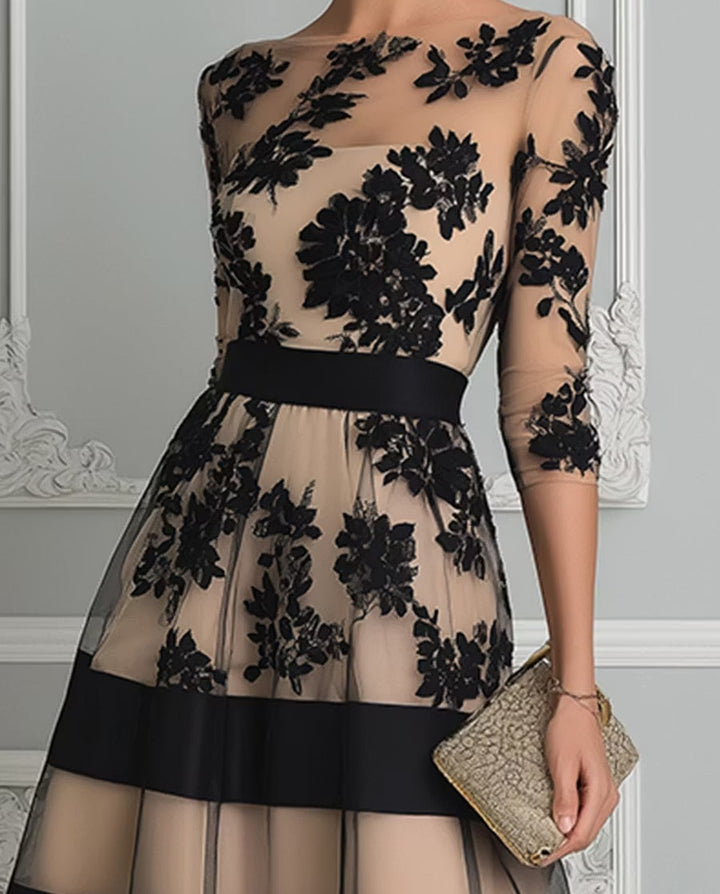 Beatrice - dettaglio pizzo floreale e vita sartoriale