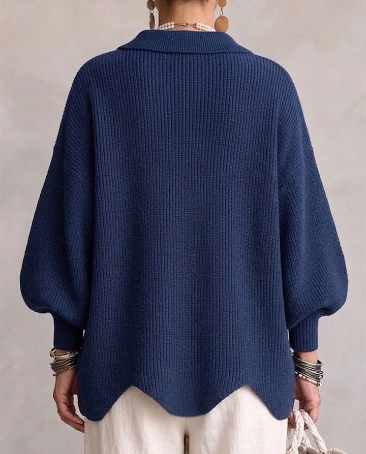 Isadora cardigan oversize blu notte visto da dietro, orlo ondulato